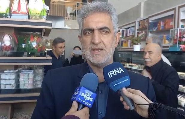 گشت و بازرسی فرماندار گرمسار از واحدهای صنفی مرتبط با شب یلدا