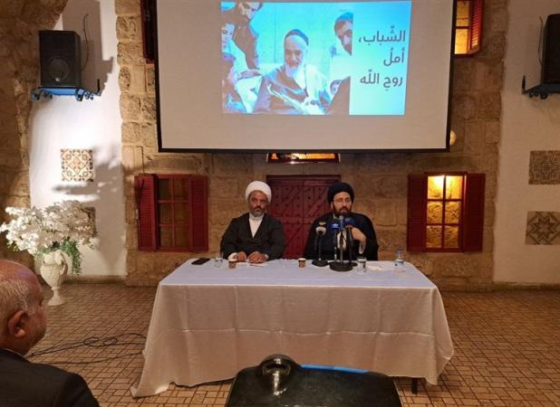 سید علی خمینی: باید گوش به فرمان امام خامنه‌ای باشیم