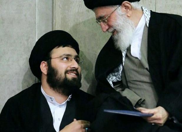 عکس معنادار سید علی خمینی با رهبر انقلاب