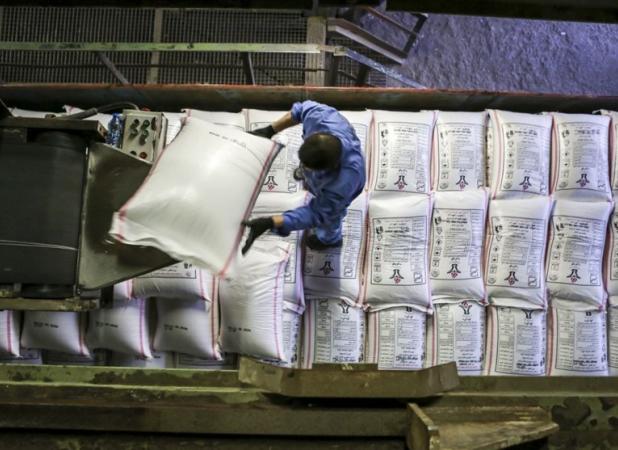 افزایش سودآوری شرکت‌های پتروشیمی با خوراک ارزان تر