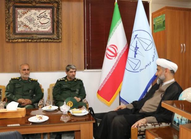تقویت یگان های دریایی ضروری است