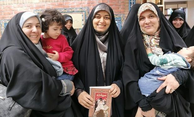 رونمایی ازکتاب مادرانه ای به نام «سررشته»