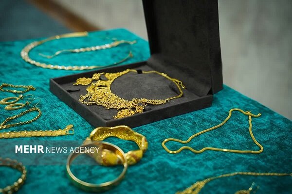 تحویل کیف حاوی طلا توسط پلیس راه آهن آذربایجان