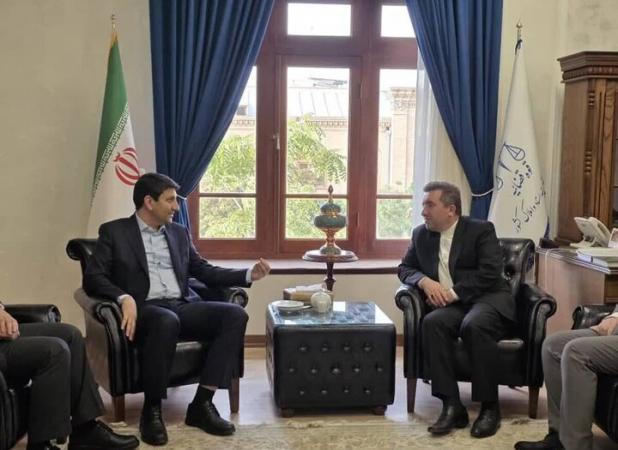 تأکید رئیس سازمان ثبت و وزیر ارتباطات بر توسعه خدمات الکترونیکی سریع