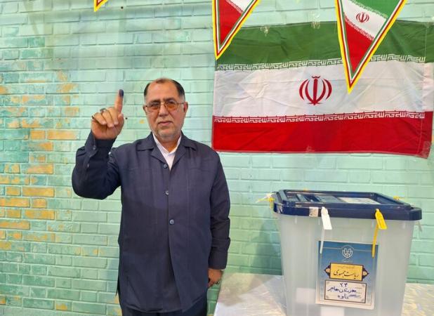 انتخابات چهادهمین دوره ریاست جمهوری در گناوه در حال برگزاری است