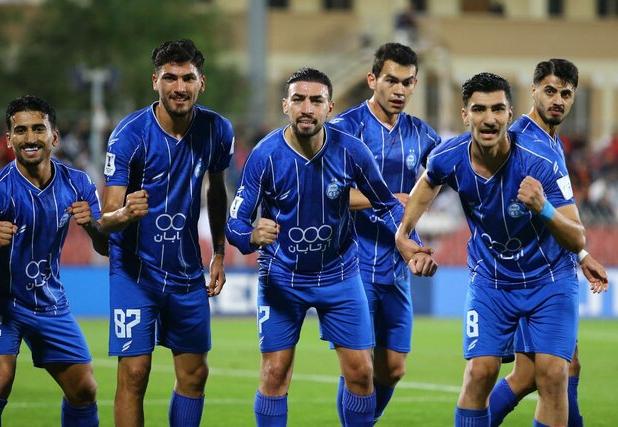 جلسه شبانه استقلالی‌ها با مدیران/ پیگیری مطالبات، زمین چمن یا میانجی‌گری برای ساپینتو؟