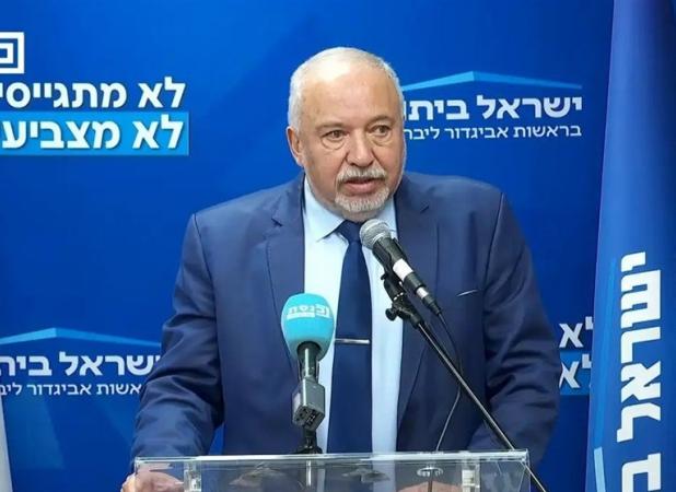 لیبرمن: حتی ستاد ارتش اسرائیل هم می‌داند این جنگ سیاسی است