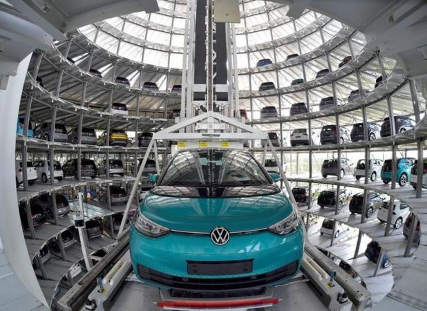 کاهش فروش خودروهای برقی فولکس واگن در اروپا