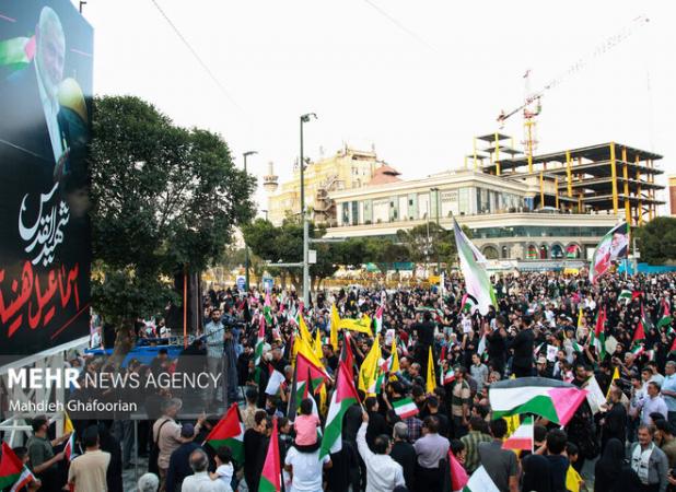 اجتماع عظیم مردم مشهد در محکومیت جنایت اسراییل