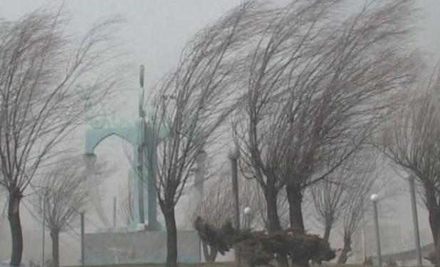 وزش باد با سرعت ۷۰ کیلومتر‌ در تهران/ کاهش نسبی دما تا چهارشنبه