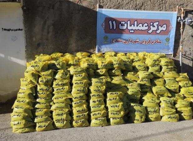 اصغری: ۲۳ ایستگاه برف‌روبی برای عبور ایمن از زمستان در سنندج فعال شد