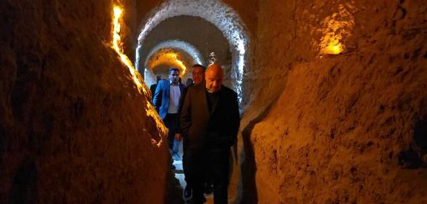 بازدید وزیر تعاون، کار و رفاه اجتماعی از شاهکار ۲۵۰۰ ساله ایرانی