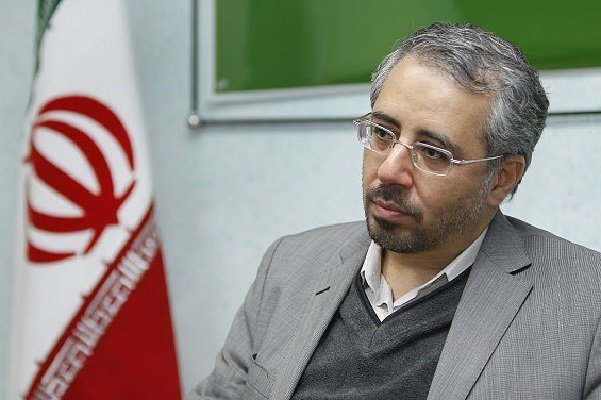 دکتر لنکرانی دانشمند برگزیده سال علوم پزشکی شد
