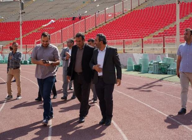 بازدید نمایندگان سازمان برنامه وبودجه کشور از ورزشگاه یادگارامام تبریز