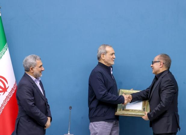 غیبت معنادار محمدجواد ظریف در مهمانی پزشکیان