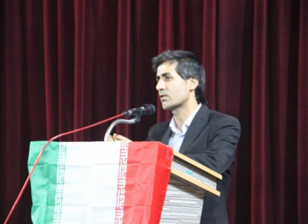 گلایه بخشدار مرکزی کهگیلویه از تبعیض در آسفالت جاده های روستایی