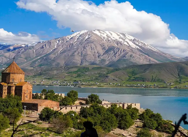ایران سرکنسولگری خود را در شهر وان ترکیه افتتاح می‌کند