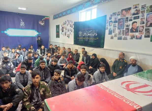 مراسم وداع با شهید گمنام در دبیرستان صدرا قروه