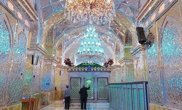 نجوای دلتنگی با آقای شیرازی‌ها؛ زنجیر عشقت همه جا بسته به پام یا شاهچراغ