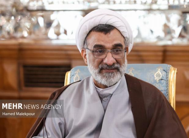 الگوی مدیریتی امام و رهبری  پیوند عقلانیت و معنویت است