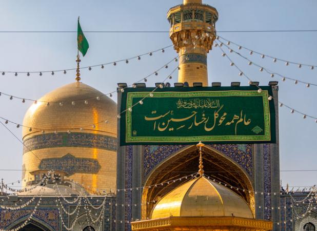 آزادی ۱۰۱۵ زندانی فارسی توسط حرم امام رضا(ع) طی سه سال گذشته