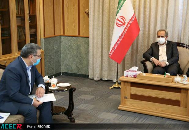 تاکید استاندار قم بر استفاده از ظرفیت های جهاددانشگاهی در استان