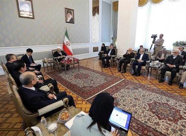 آملی‌ لاریجانی با وزیر ارتباطات بین المللی حزب کمونیست چین دیدار کرد