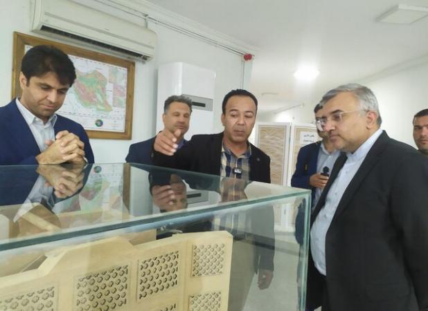 بازدید معاون عراقچی از محوطه باستانی شهر سوخته