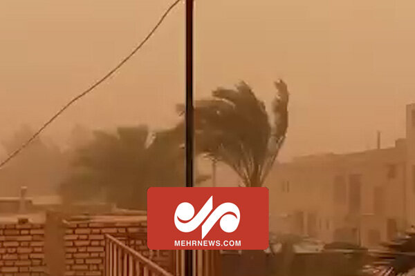 تصاویری از باد شدید و گرد و خاک در بافق یزد