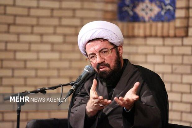 انس با قرآن شرط بهره‌مندی از هدایت پیامبر (ص) است