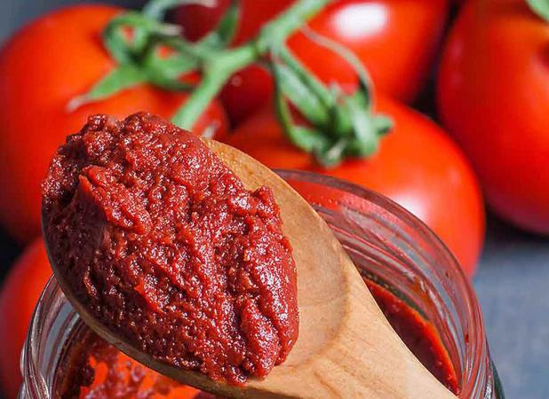 جلوگیری از کپک زدن رب گوجه فرنگی با یک ترفند ساده