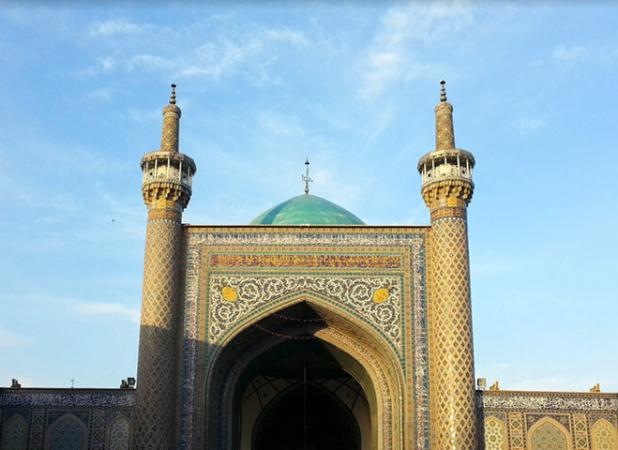 مسجد قلب تپنده جامعه اسلامی و محور عدالت و تربیت است