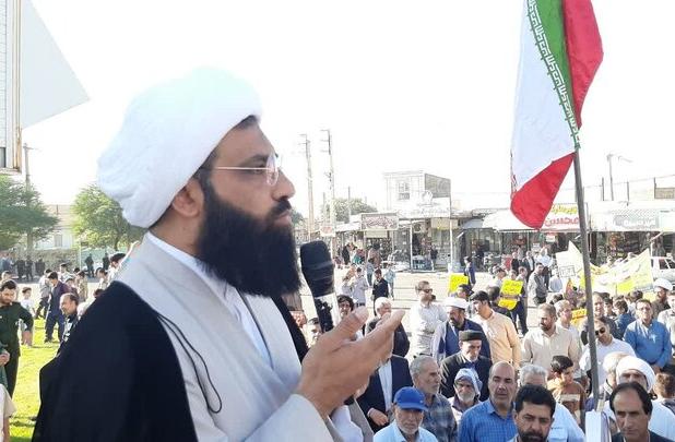 امام جمعه دهلران: دشمنی آمریکا با ملت ایران ریشه‌دار است