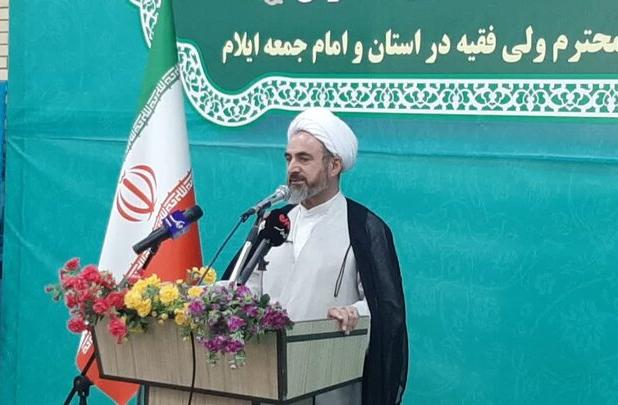 امام جمعه ایلام: نماز جمعه سپر فرهنگی در برابر جنگ نرم دشمنان است