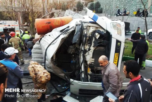 جان فشان: یک کشته و ۹ دستگاه خودرو تصادفی در حادثه خروجی لاله تبریز