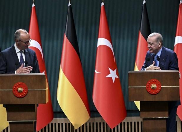 حواشی پررنگ‌تر از متن دیدار صدر اعظم آلمان از ترکیه
