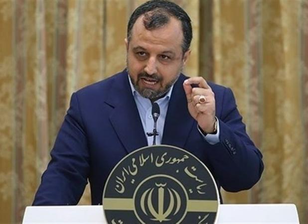 موافق عرضه سیمان و فولاد در بورس هستم