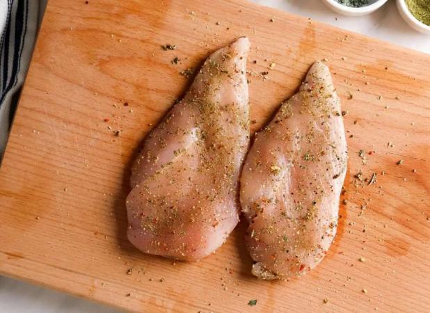 طرز تهیه یک غذای خوشمزه با سینه مرغ