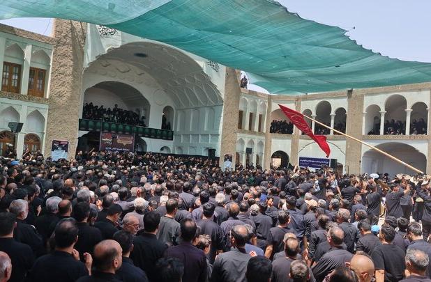عزاداری تاسوعای حسینی در حسینه تاریخی امام رضا (ع) بیرجند