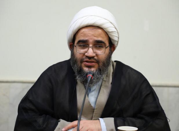 باباخانی: مداحی نه فقط هنر، بلکه مسئولیت هدایت یک نسل است