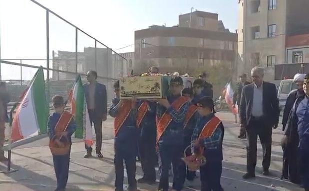 استقبال گرمساری‌های کوچک از شهید گمنام در ایام فاطمیه