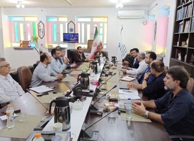 بخشدار ویژه خارگ: جذب نیروهای بومی در اولویت اشتغال شرکت‌ها قرار گیرد