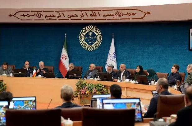 تاکید پزشکیان بر بهره‌گیری استانداران از ظرفیت فعالان اجتماعی
