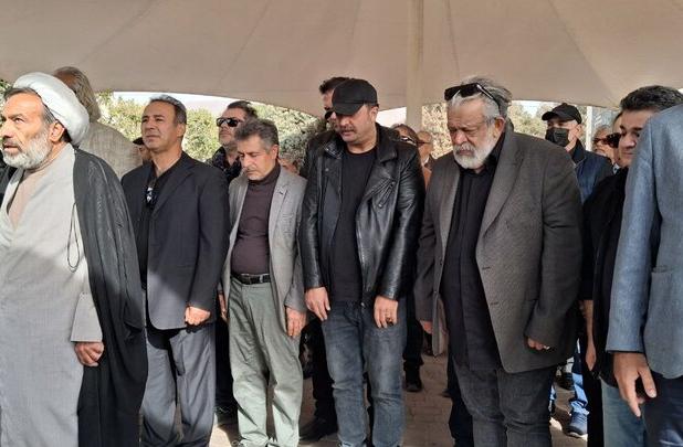 اقامه نماز بر پیکر همایون ارشادی در کرج