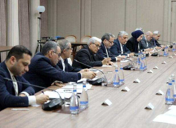 عراقچی با معاون نخست وزیر جمهوری آذربایجان دیدار کرد