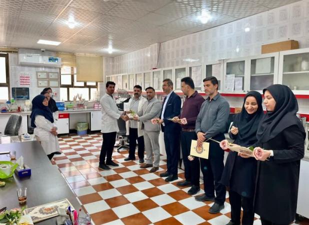 فعالان آزمایشگاهی در دیلم تجلیل شدند