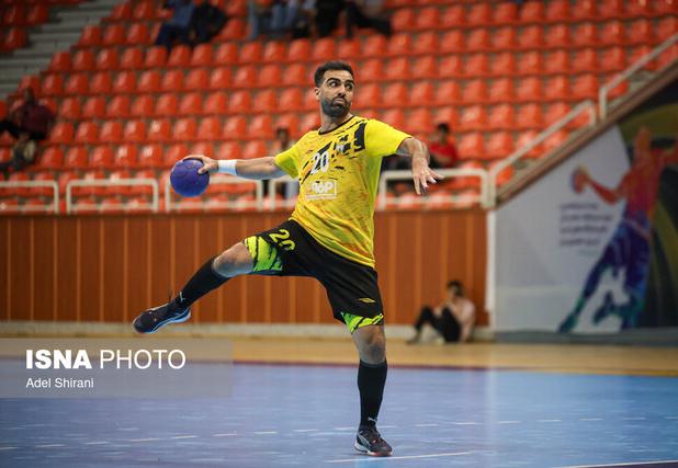 بازیکن سپاهان‌ نوین: روی دور بردیم و برای حضور در جمع ۵ تیم بالای جدول می‌جنگیم