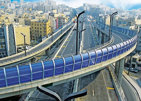 وقوع حریق در بزرگراه صدر