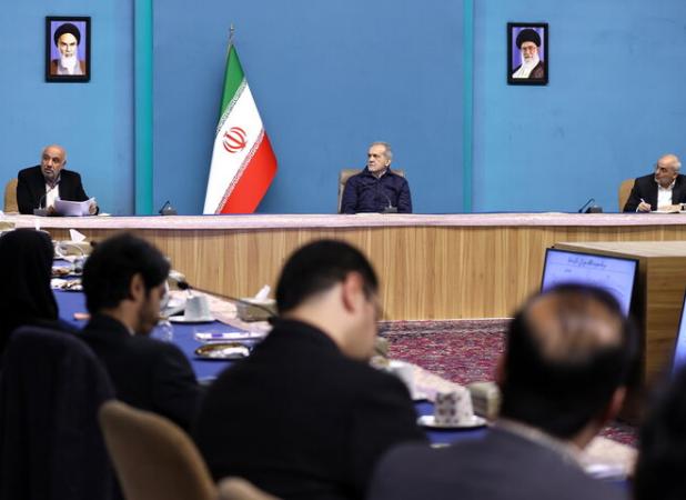 پزشکیان: رسیدگی به اقشار آسیب‌پذیر وظیفه دینی و شرعی حکومت اسلامی است