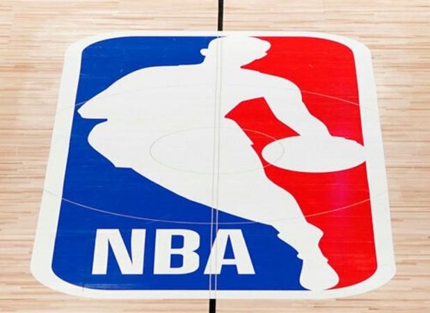 محدودیت استفاده از موبایل در NBA